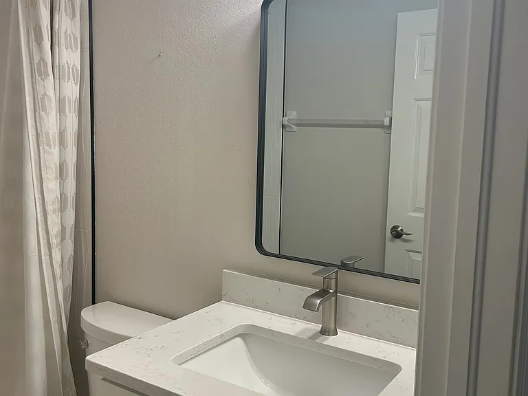 Full Bathroom Upstairs