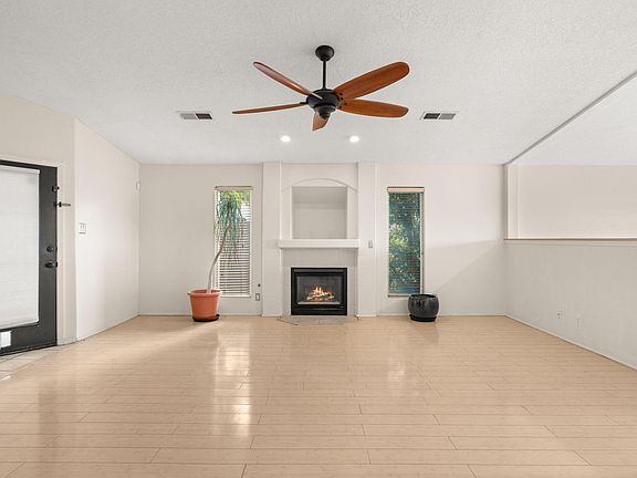 5th image of 4700 Crestridge Ave NW