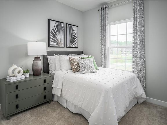 4th image of 219 Reids Place Dr