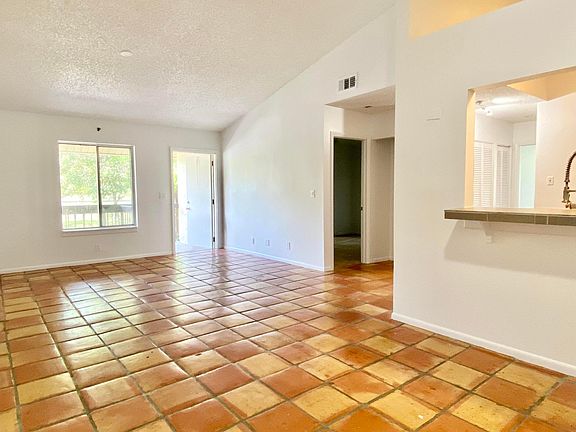 4th image of 6459 Chasewood Drive #E