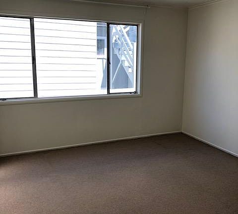 3rd image of 2004 Taylor St #1
