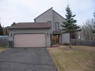 6797 Wakefield Dr, Eden Prairie, MN 55346