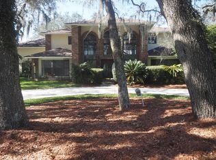 2713 Forest Club Dr, Plant City, FL 33566