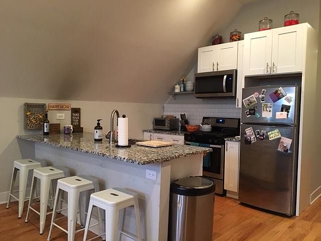 1st image of 3356 N Kenmore Ave #3F
