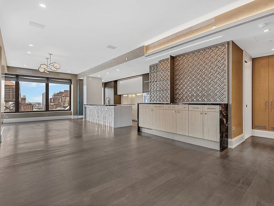 1st image of 301 E 50th St APT 12B