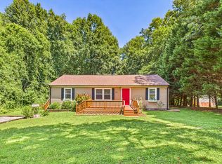 111 & 111A Drewsbury Dr, Greensboro, NC 27455