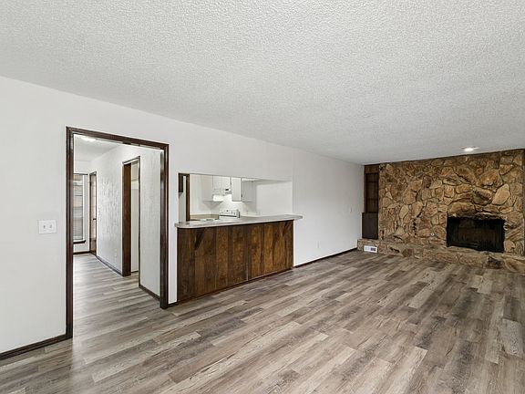 5th image of 3809 Bradfred St