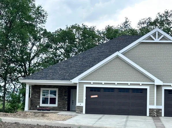6731 Bellflower Pointe Dr, Deforest, WI 53532