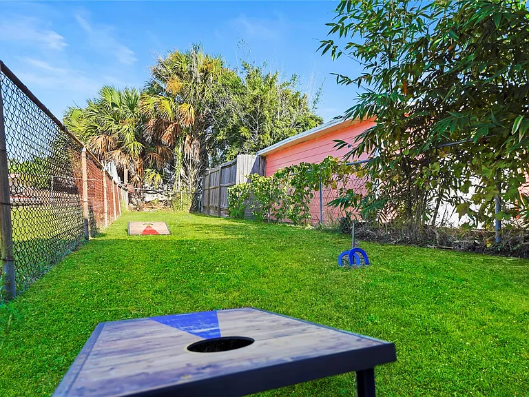 6120 Avenue Q 1/2 — Photo 25