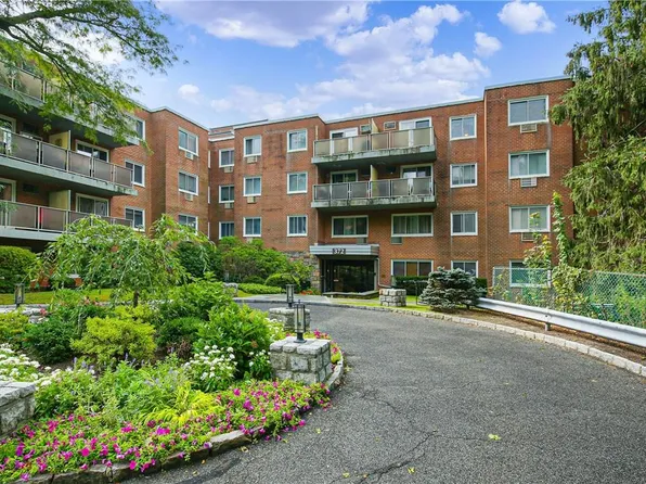 372 Central Park Avenue #1V, Scarsdale, NY 10583