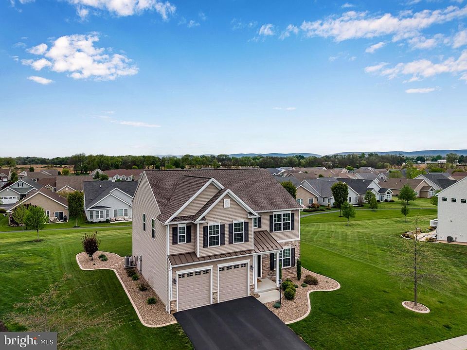 1st image of 50 Danbury Dr