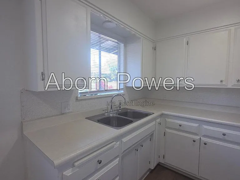 1235 Williams Way #13 — Photo 7