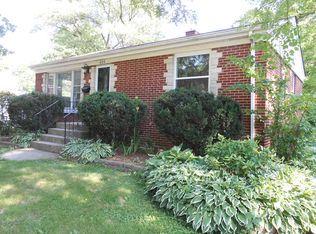 409 W Naperville Rd, Westmont, IL 60559