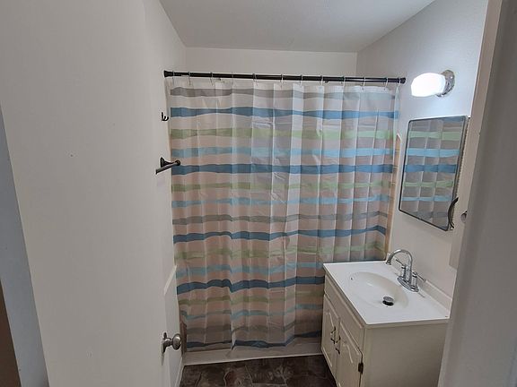 3rd image of 260-278 Owens St S #266