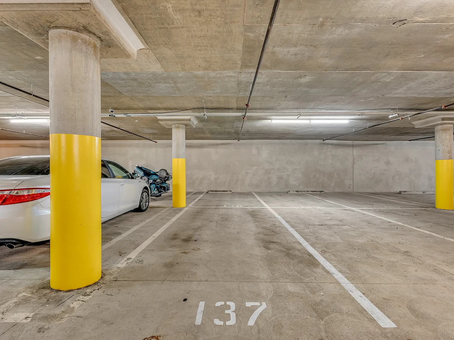 2 bed, 1232 sqft, $5,800 — Photo 4