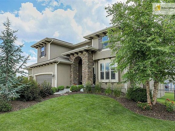 This James Engle Expanded Birch boasts approximately 3500 sq ft of finished space. There's another 1500 sq ft available in the daylight lower level with a future finish!