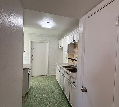 5th image of 2301 E Sheraton Ln