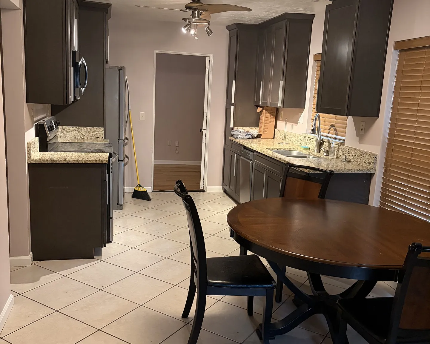 4 bed, 1400 sqft, $1,700 — Photo 4