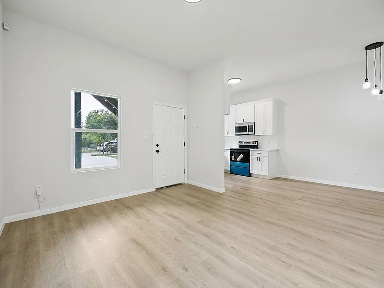 301 Cartersville St #B — Photo 21