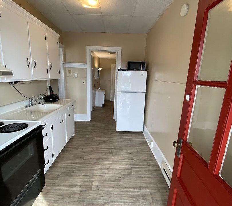 1st image of 16 1/2 S Main St #1b1d1fbae