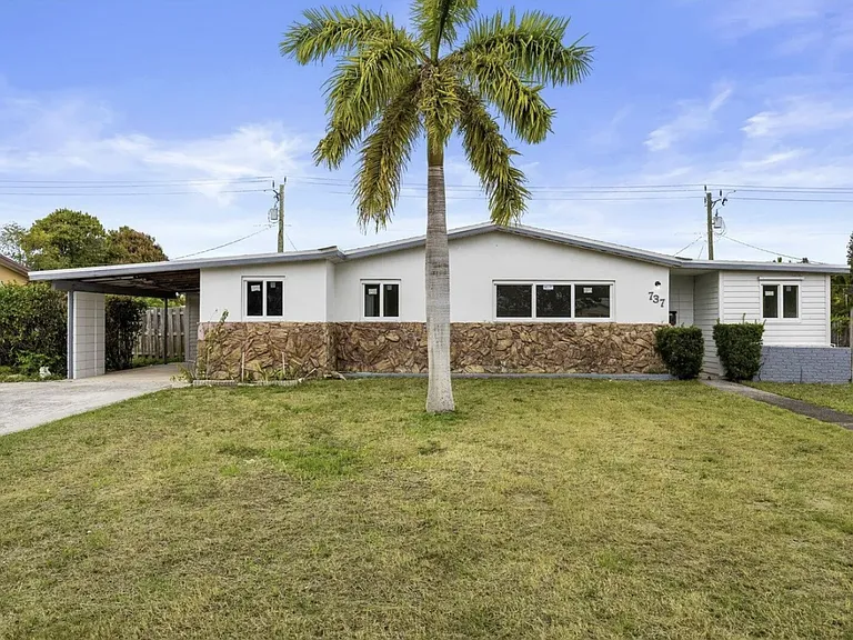 737 W Ilex Dr — Photo 1