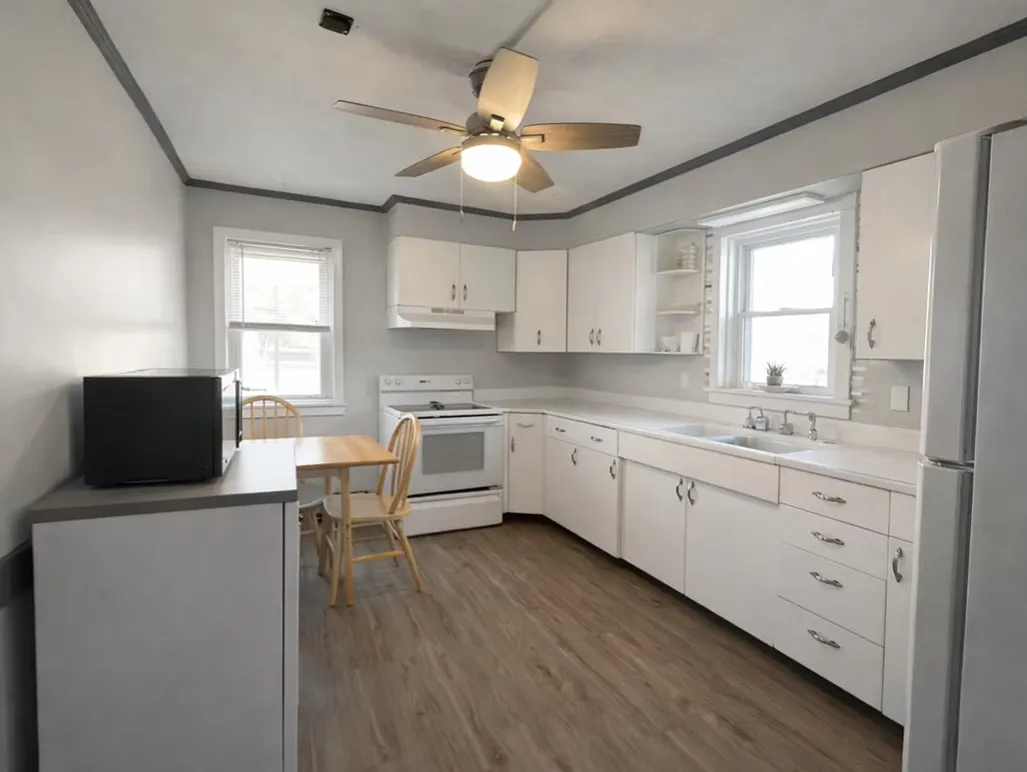 1 bed, 950 sqft, $1,350 — Photo 2