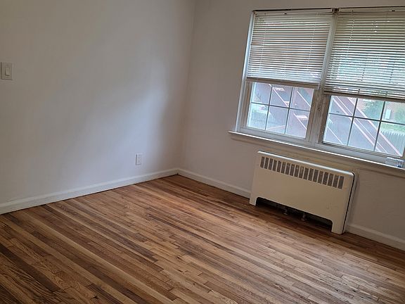 2nd image of 72 Standish Rd APT 1
