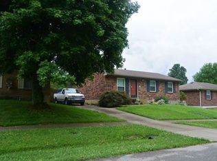 10117 Closterwood Dr, Louisville, KY 40229