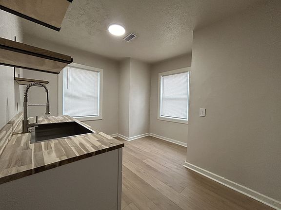 2nd image of 5107 Jacksboro Pike APT 1