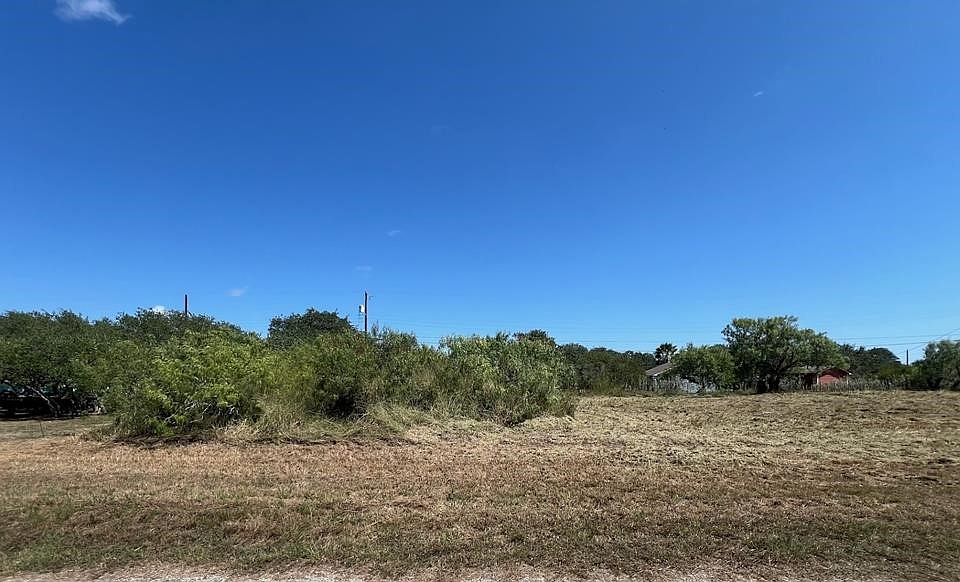 1st image of 105 Pompano Dr