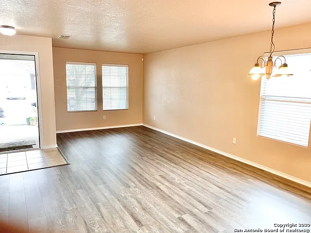 5819 Trent Rnch — Photo 4