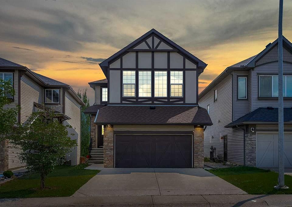 1st image of 130 W Brightonwoods Grv SE