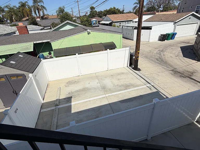 1016 E Harding St — Photo 18