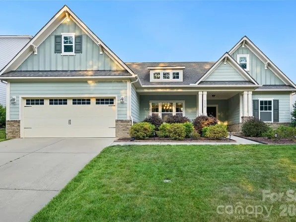 5038 Stonehill Ln, Matthews, NC 28104