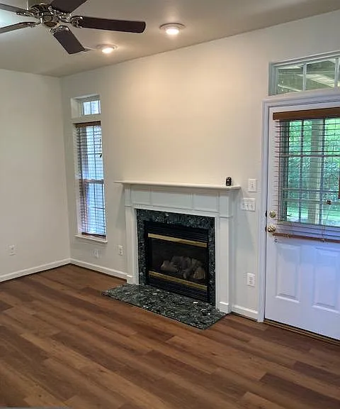 2985 Huntington Grove Sq — Photo 2