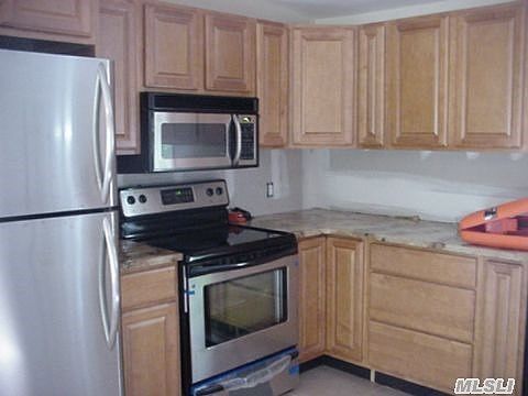 2nd image of 12 Shirley St