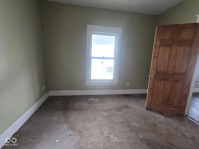 835 S 3rd St — Photo 9