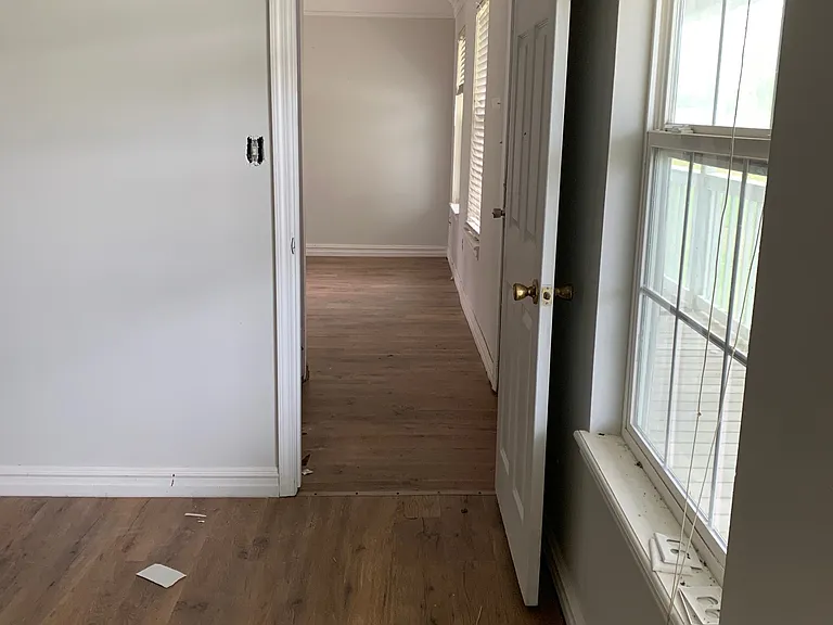 151 Valerie Dr — Photo 4