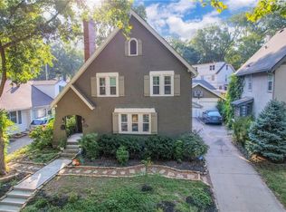 6541 Edgevale Rd, Kansas City, MO 64113