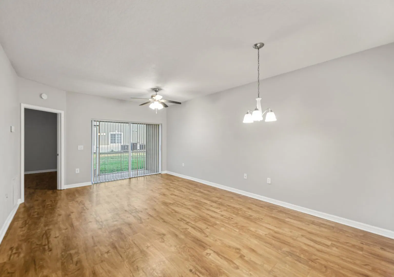 9516 Amberdale Ct - #102 — Photo 4
