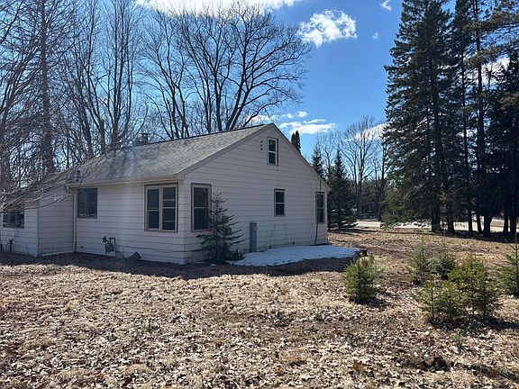 2nd image of 2846 Crescent Rd