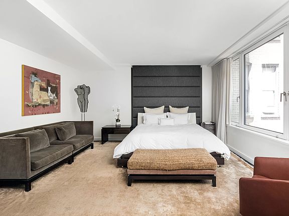 4th image of 233 W 20th St