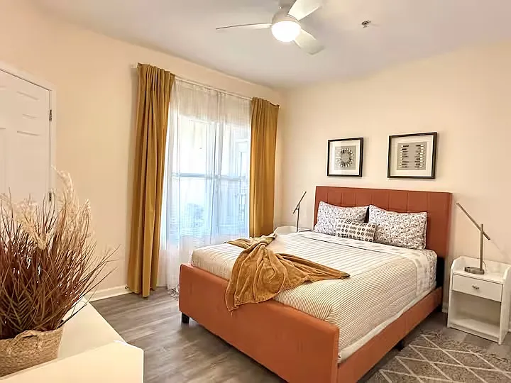 2 bed, 925 sqft, $1,400 — Photo 2