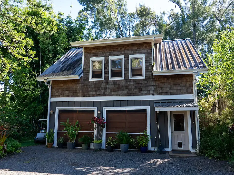 570 Awalau Rd
