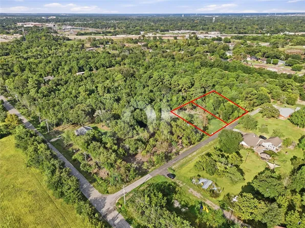 12 & 13 Moss St, La Marque, TX 77568