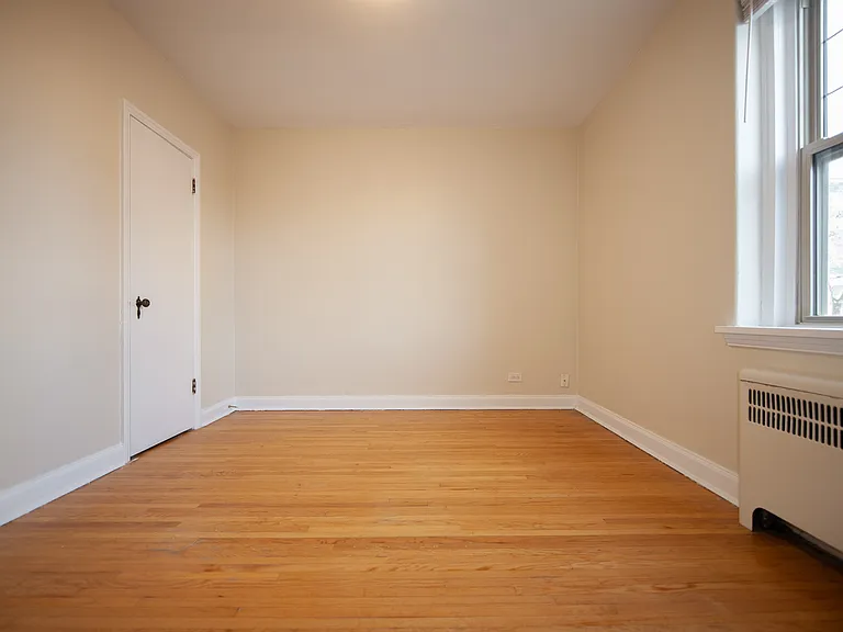250 Broadway Ave #2 — Photo 24