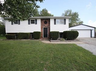 303 W Sheppard St, Bunker Hill, IL 62014