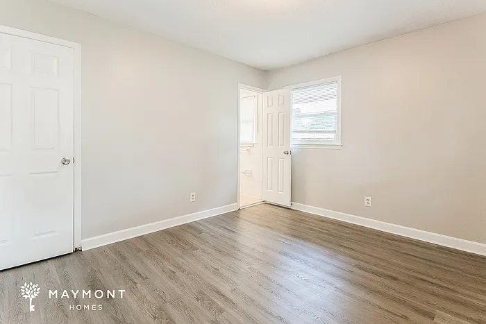 2 Summit Ave — Photo 8