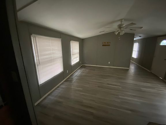 4th image of 122 Summit Ridge Dr