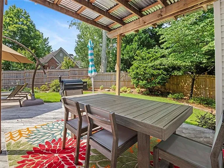 1213 Club Walk Dr NE — Photo 16